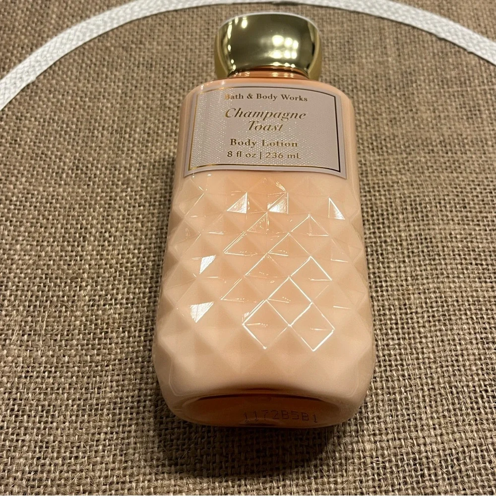 NEW Bath & Body Works Champagne Toast Body Lotion 8oz.